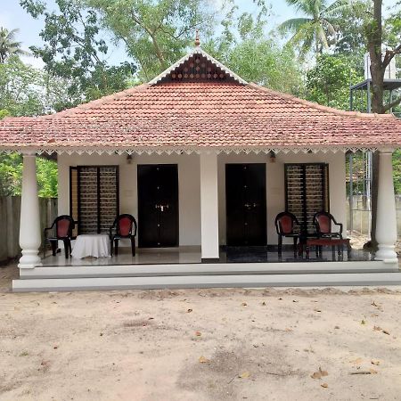 מאראריקולם Marari Secret Beach Yoga Homestay מראה חיצוני תמונה