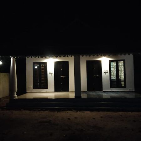 מאראריקולם Marari Secret Beach Yoga Homestay מראה חיצוני תמונה