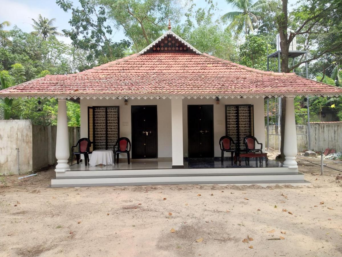 מאראריקולם Marari Secret Beach Yoga Homestay מראה חיצוני תמונה