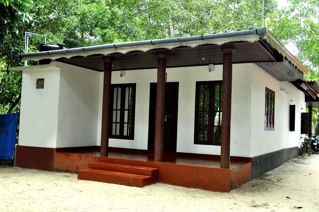 מאראריקולם Marari Secret Beach Yoga Homestay מראה חיצוני תמונה